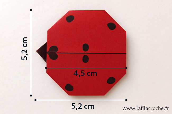 Dimensions du marque-place coccinelle