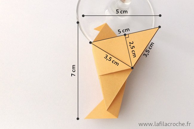 Dimensions du marque-place pigeon en origami