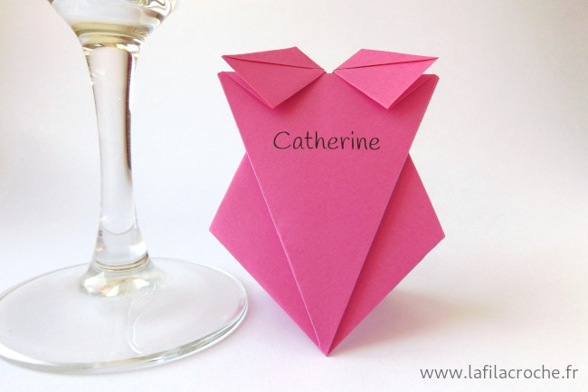 Marque-place maillot de bain origami personnalisé avec un prénom
