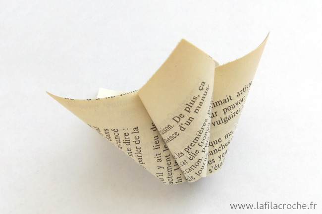 Côté de la fleur modulaire en page de livre