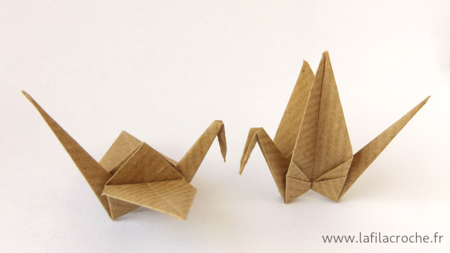 Grues origami en papier kraft uni